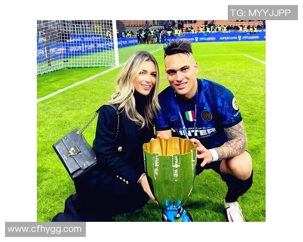 马丁内斯的传奇人生与足球职业生涯的辉煌成就探秘